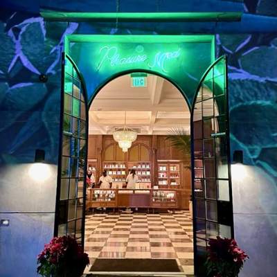 Portfolio: Bars &amp; Cafés - Cannabis Dispensary in LA