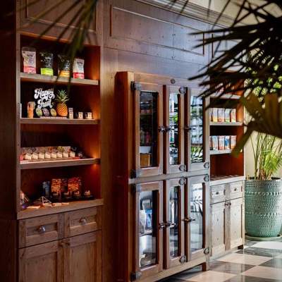 Portfolio: Bars &amp; Cafés - Cannabis Dispensary in LA