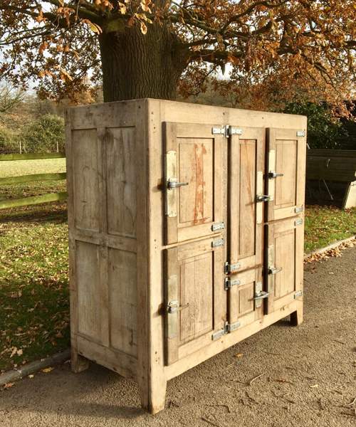 Vintage Fridge #E103: Tres Minable
