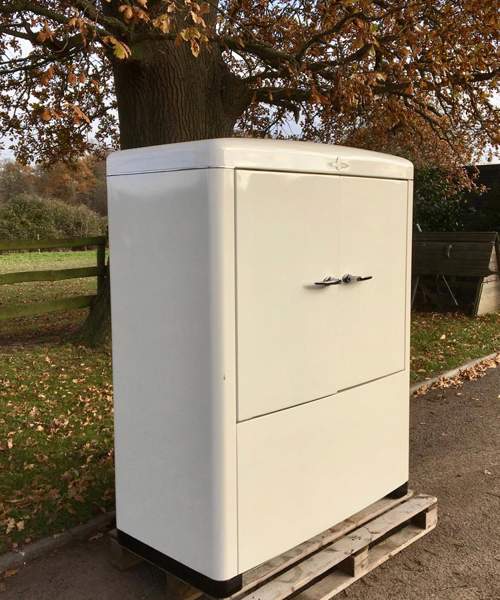 Vintage Fridge #E105: Creme De Email