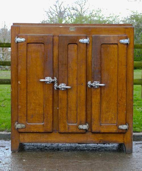 Vintage Fridge #E112: Lilaz