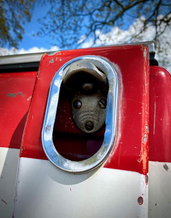 #V26: Cavalier Master CGD-C - Bottle opener