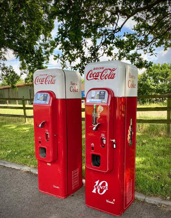 #V55: Vendo 44 Coca-Cola vending Machine 1957 - V54 v55 left side