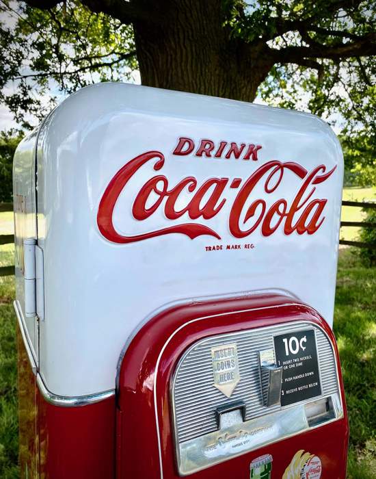 #V55: Vendo 44 Coca-Cola vending Machine 1957 - Coin instructions